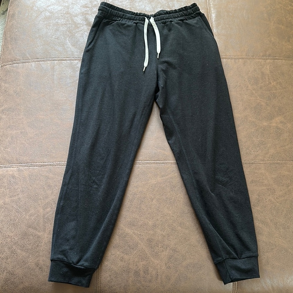 Vuori Performance Joggers